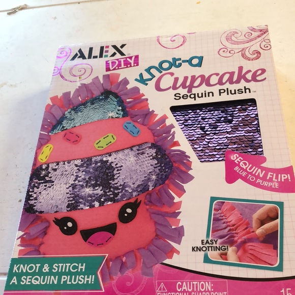 Knot -a cupcake  sequin plush - Picture 10 of 10
